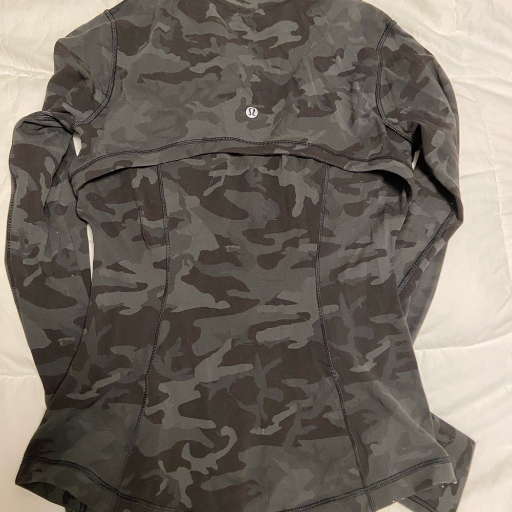Lululemon hooded define jacket nulu* size 6